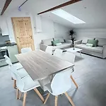 Old Square House - Hisa Na Starem Trgu Apartment *