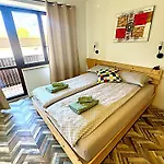 Apartment Old Square House - Hisa Na Starem Trgu
