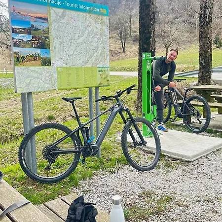 Old Square House - Hisa Na Starem Trgu Apartman Tolmin