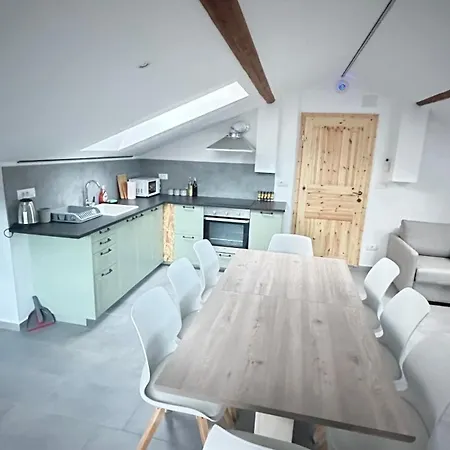 Old Square House - Hisa Na Starem Trgu *