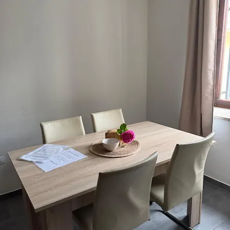 Old Square House - Hisa Na Starem Trgu