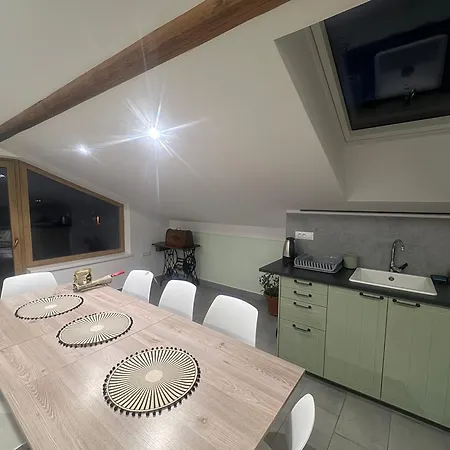 Old Square House - Hisa Na Starem Trgu *