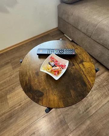 Old Square House - Hisa Na Starem Trgu * טולמין