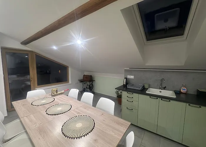 Old Square House - Hisa Na Starem Trgu *